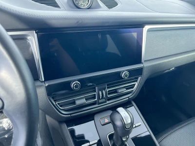 2024 Porsche Macan — photo 25 view