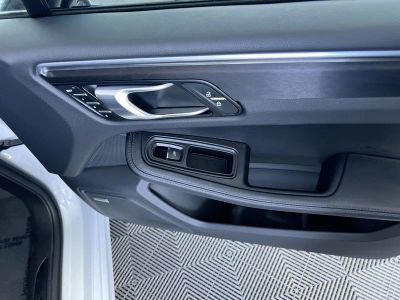 2024 Porsche Macan — photo 29 view