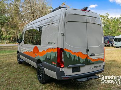 2026 OUTSIDE VAN — photo 7 view