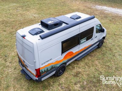 2026 OUTSIDE VAN — photo 20 view