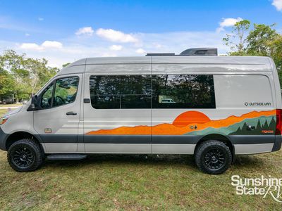 2026 OUTSIDE VAN — photo 17 view