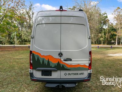 2026 OUTSIDE VAN — photo 8 view