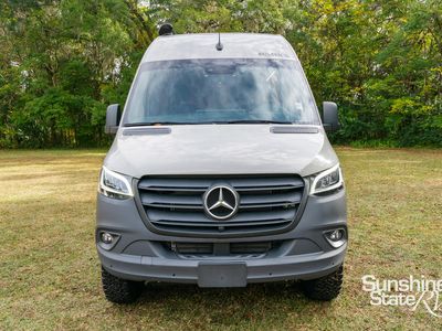 2026 OUTSIDE VAN — detail view
