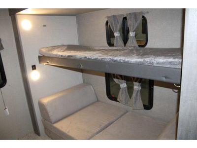 2022 Coachmen Catalina Legacy - Photo 11