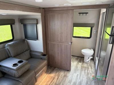 2022 Grand Design Imagine XLS — photo 13 view
