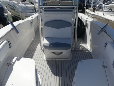 2021 Robalo R200 - Photo 14