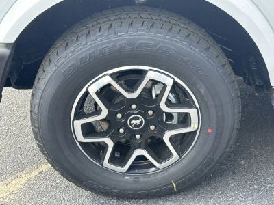 2026 Ford Bronco — photo 11 view
