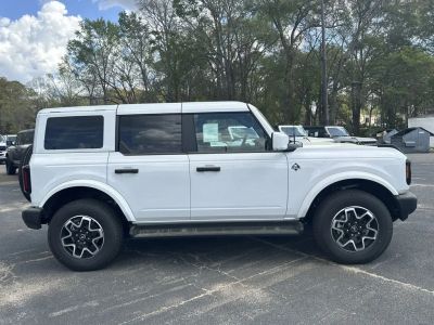 2026 Ford Bronco — photo 8 view