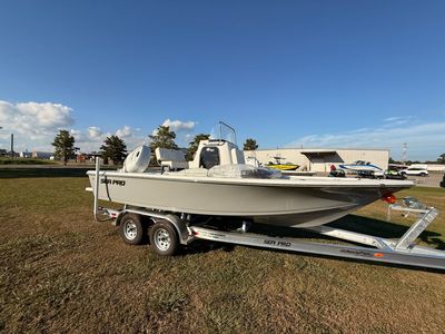 2025 Sea Pro 210 Bay - Photo 1