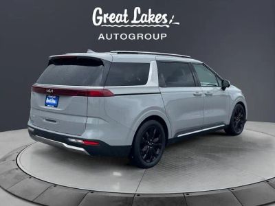 2023 Kia Carnival — detail view