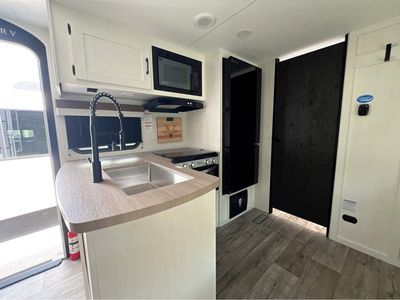 2026 VENTURE RV SIENNA - Photo 11