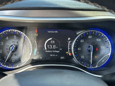 2021 Chrysler Pacifica — photo 10 view