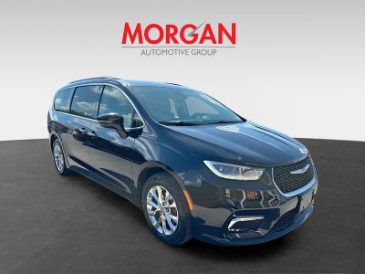 2021 Chrysler Pacifica — side profile view