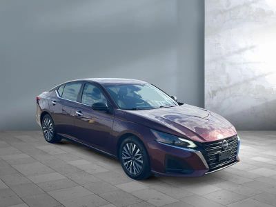 2025 Nissan Altima - Photo 8