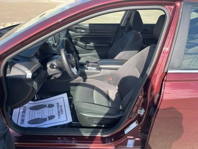 2025 Nissan Altima - Photo 9