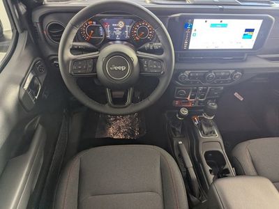 2026 Jeep Wrangler - Photo 13