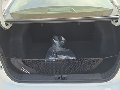 2025 Nissan Versa — photo 10 view