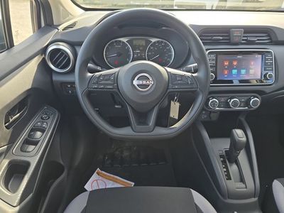 2025 Nissan Versa — photo 13 view