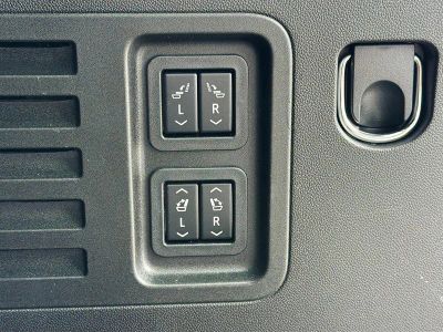 2025 Buick Enclave — photo 13 view
