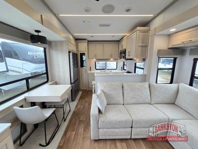 2026 Columbus 379MBL - Photo 8