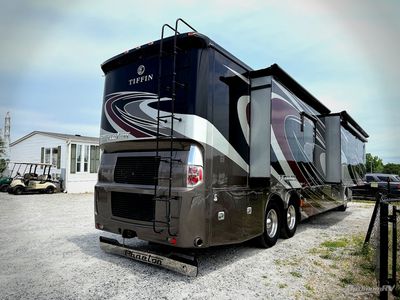 2016 Tiffin Phaeton - Photo 2