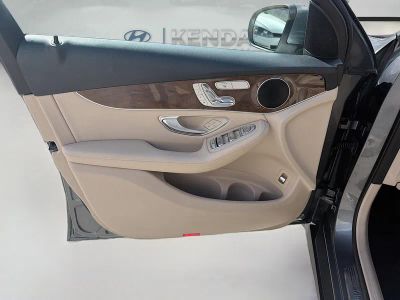 2019 Mercedes-Benz GLC — photo 17 view
