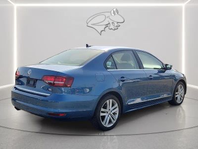 2017 Volkswagen Jetta — interior view