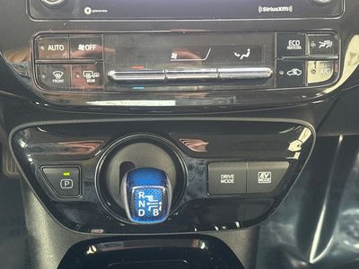 2022 Toyota Prius - Photo 12