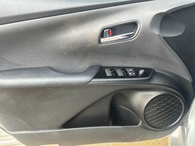 2022 Toyota Prius - Photo 5
