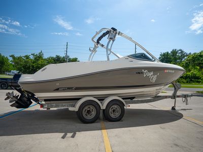 2011 Sea Ray 230SLX — engine compartment view