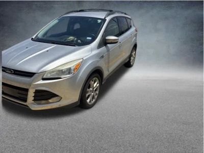 2013 Ford Escape — side profile view