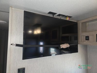 2020 Coachmen RV Freedom Express - Photo 11