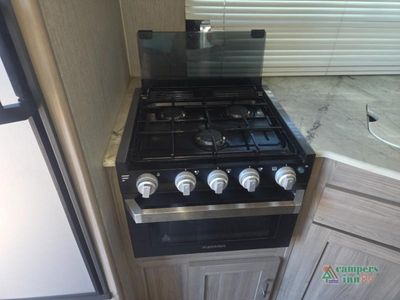 2020 Coachmen RV Freedom Express - Photo 16