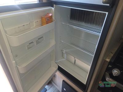 2020 Coachmen RV Freedom Express - Photo 14