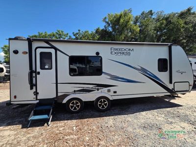 2020 Coachmen RV Freedom Express - Photo 4