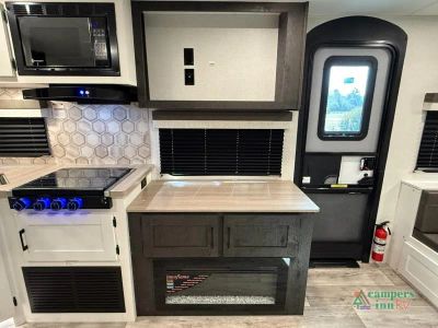 2026 Venture RV Campbound — photo 17 view
