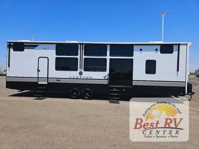 2025 CrossRoads RV Hampton - Photo 6