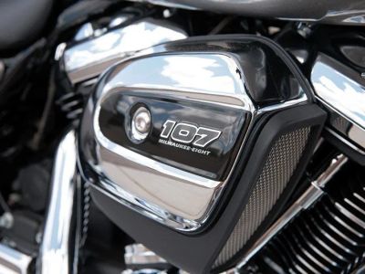 2017 Harley-Davidson Road Glide - Photo 20