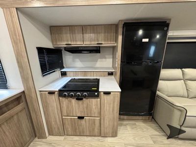 2025 Winnebago Access - Photo 32
