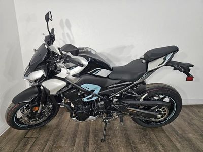 2025 Kawasaki Z900 ABS Galaxy Silver/Metallic Spark Black - Photo 9