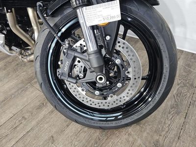 2025 Kawasaki Z900 ABS Galaxy Silver/Metallic Spark Black - Photo 10