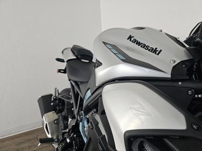 2025 Kawasaki Z900 ABS Galaxy Silver/Metallic Spark Black - Photo 12