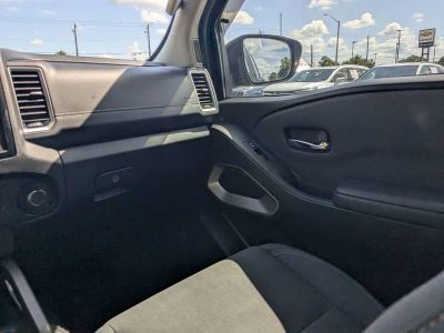 2022 Nissan Frontier — photo 15 view