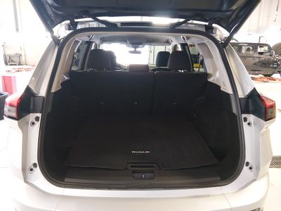 2025 Nissan Rogue - Photo 11