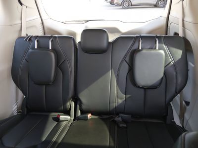 2024 Chrysler Pacifica — photo 17 view