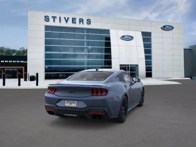 2026 Ford Mustang - Photo 6