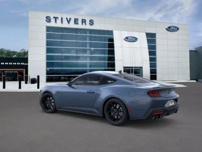 2026 Ford Mustang - Photo 3
