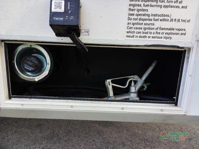 2024 Grand Design Momentum G-Class — photo 19 view