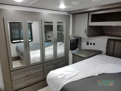 2024 Grand Design Momentum G-Class — photo 35 view