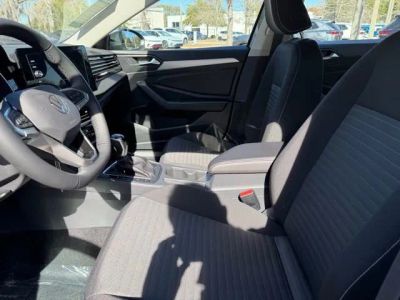 2026 Volkswagen Jetta — photo 13 view